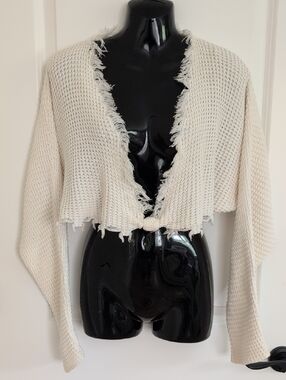 Forever 21 Cropped Cream Frayed Sweater